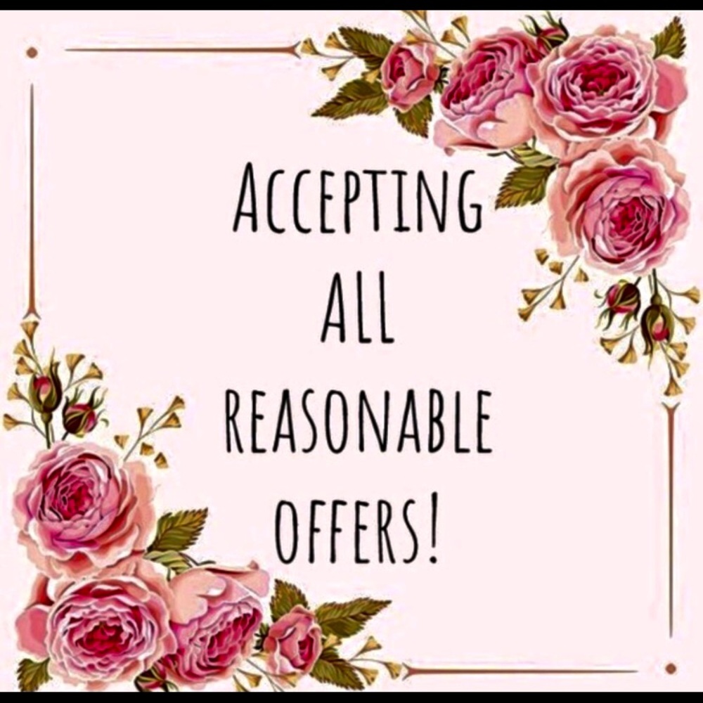 💕💕💕love the item make an offer 💕💕💕